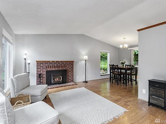 3rd image of 3983 Fischer Park Ave NE