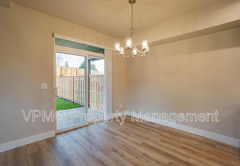 313 E Caribou Ct — Photo 7