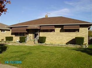 4775 Forest Edge Dr, Brooklyn, OH