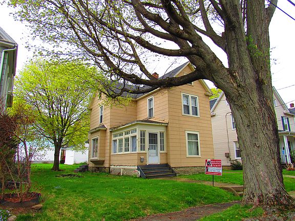 3rd image of 27 Chapman St