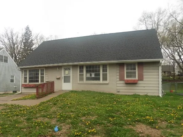 7400 SW 12th St, Des Moines, IA 50315