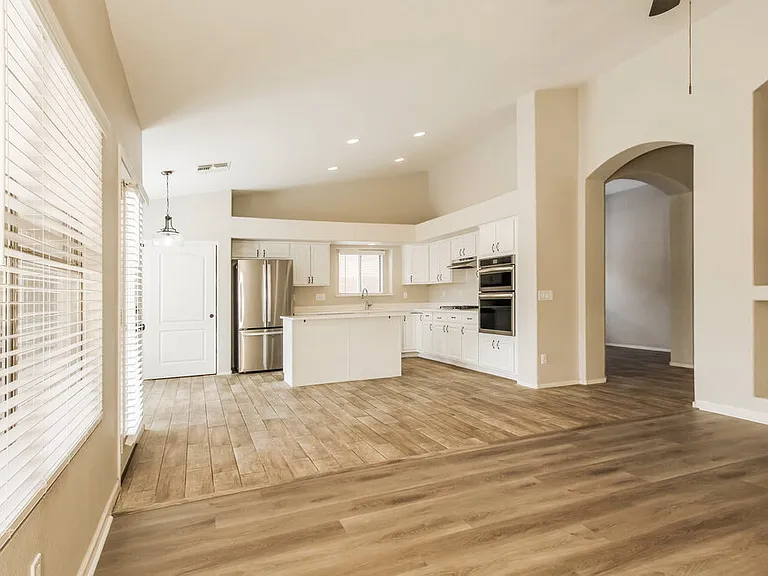 17205 N Chance Dr — Photo 4
