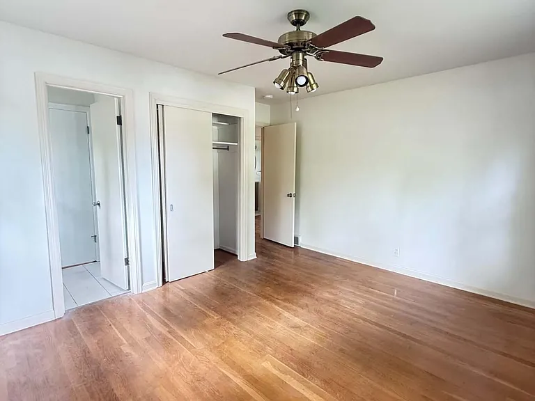 4012 White Plains Ct — Photo 8