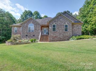 3927 Linwood Rd, Gastonia, NC 28052
