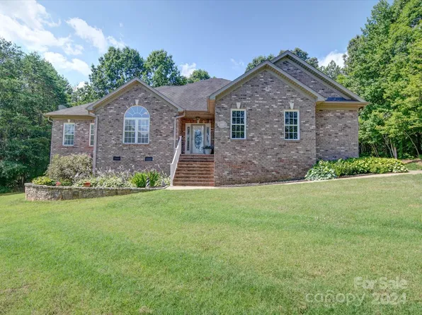3927 Linwood Rd, Gastonia, NC 28052