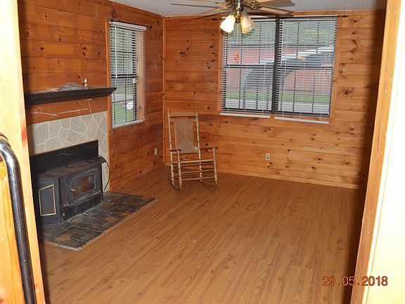 3rd image of 512 W Main St
