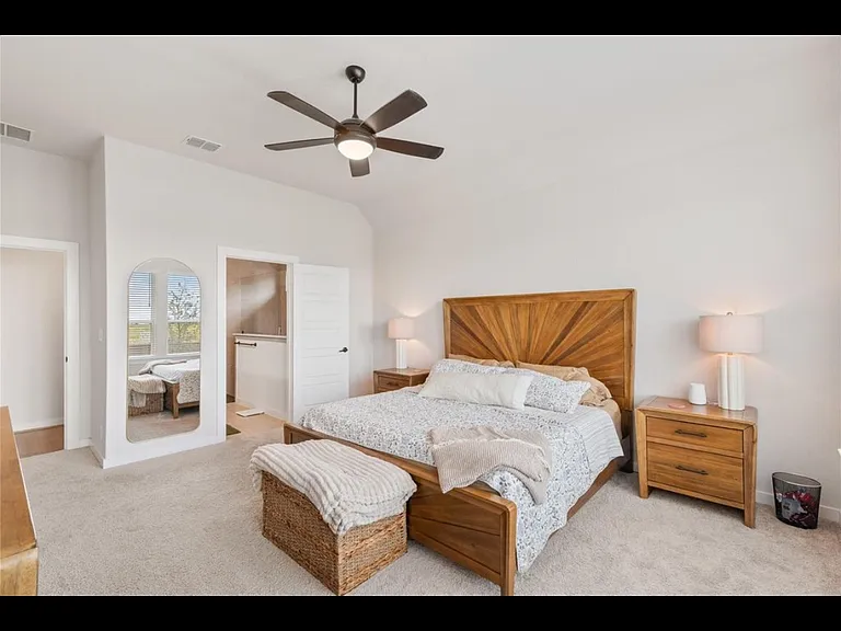 128 Radnor — Photo 3