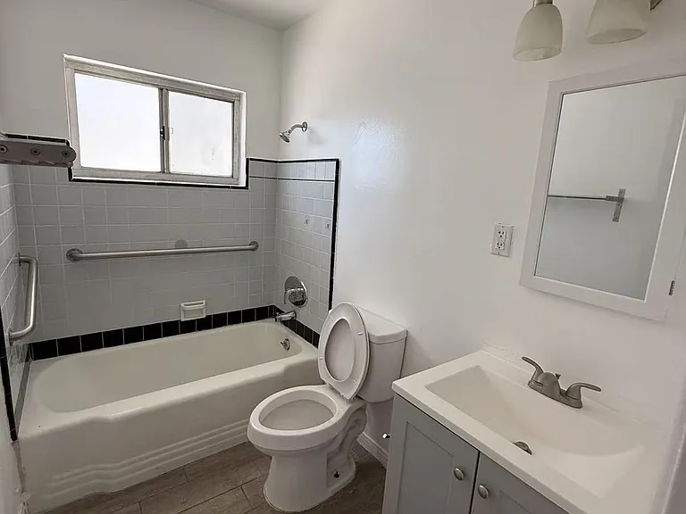 10918 S Main St #Y — Photo 7