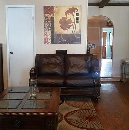 4th image of 944 Garland Dr