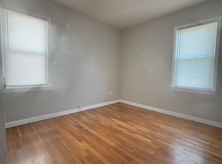 29932 Phillips Ave, Wickliffe, OH 44092