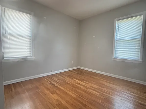 29932 Phillips Ave, Wickliffe, OH 44092