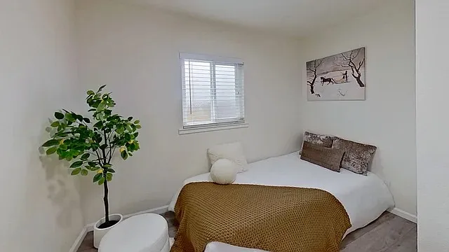 4 bed, 1573 sqft, $4,990 — Photo 1