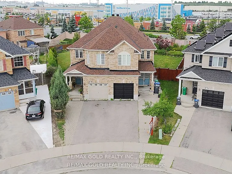 28 Jingle Cres — Photo 1