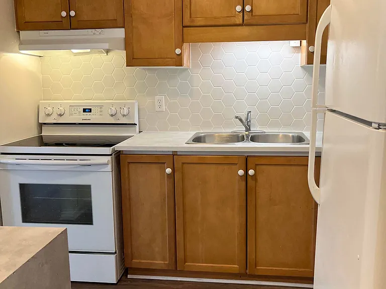 66 Rodgers Rd #25 — Photo 8