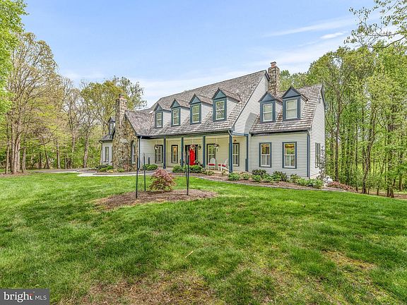 3rd image of 20941 Lochaven Ct