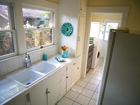 Kitchen & laundry