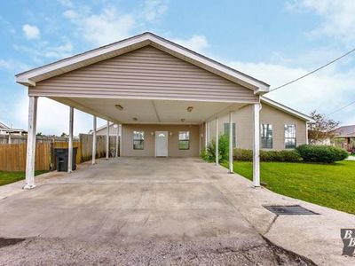 235B Laris Dr, Raceland, LA, 70394