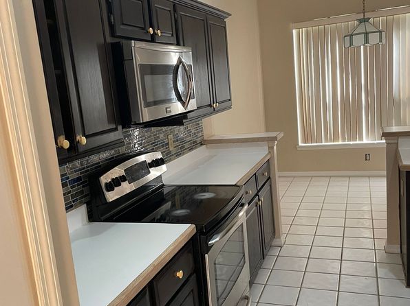 472 Arrowmount Pl