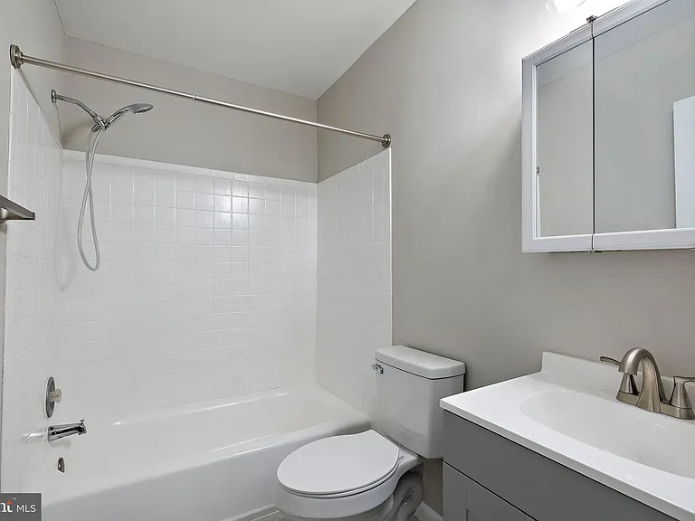 200 Campbell Cir #E-14 — Photo 13