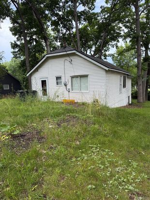 10171 Skeman Rd, Brighton, MI 48114
