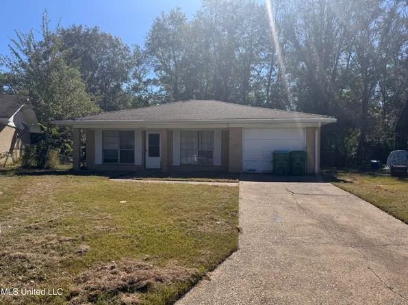 1011 Shirley Dr, Gulfport, MS 39503