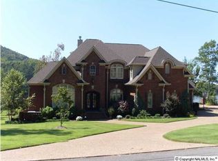 2416 Wyeth Dr, Guntersville, AL 35976