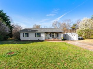 110 N Blue Ridge Cir, Pickens, SC 29671