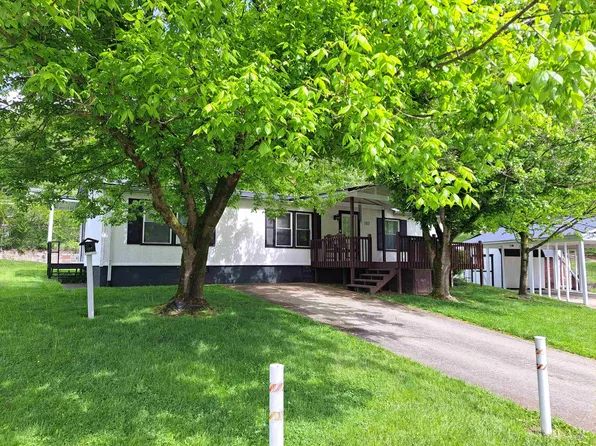 103 Pinehurst Dr, Huntington, WV 25704