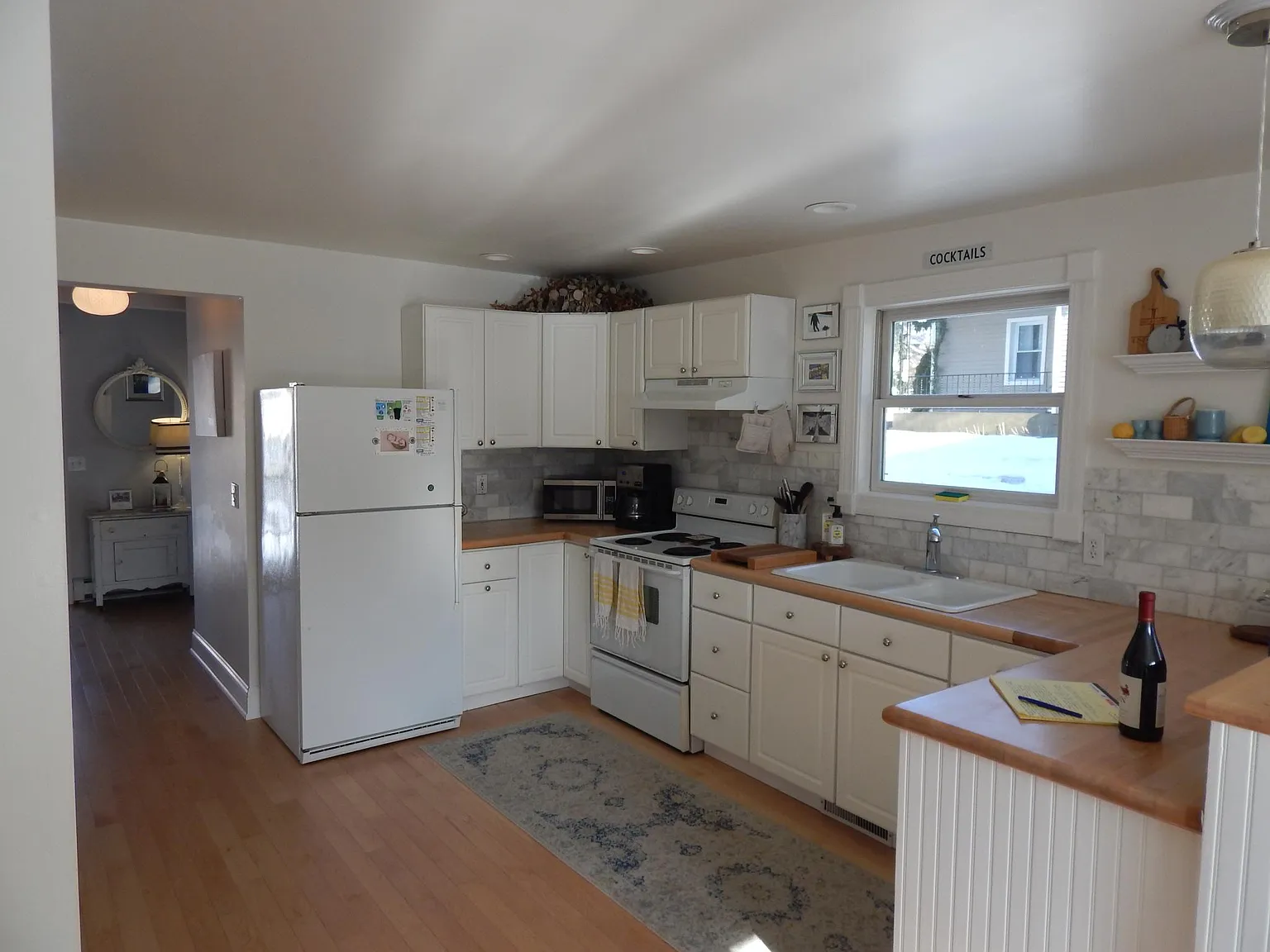 812 State St — Photo 2