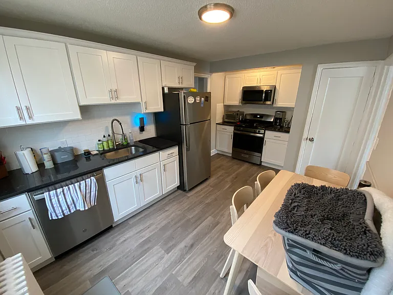 111 Sheldon Ter #1L — Photo 5