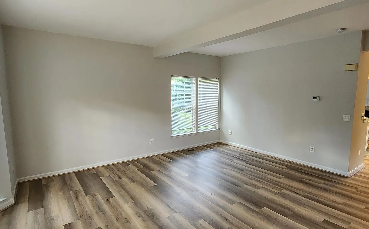 3 bed, 3.5 bath, 2138 sqft, $3,000 — Photo 3