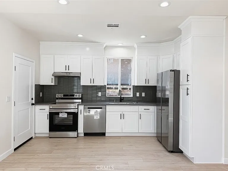 408 Almond Ave #1 — Photo 7