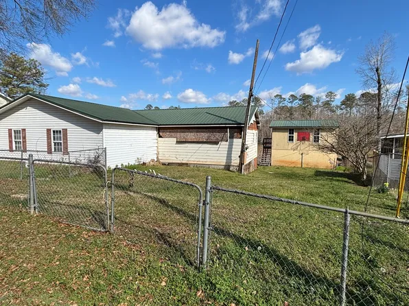 215 Cherokee Dr, Jackson, GA 30233