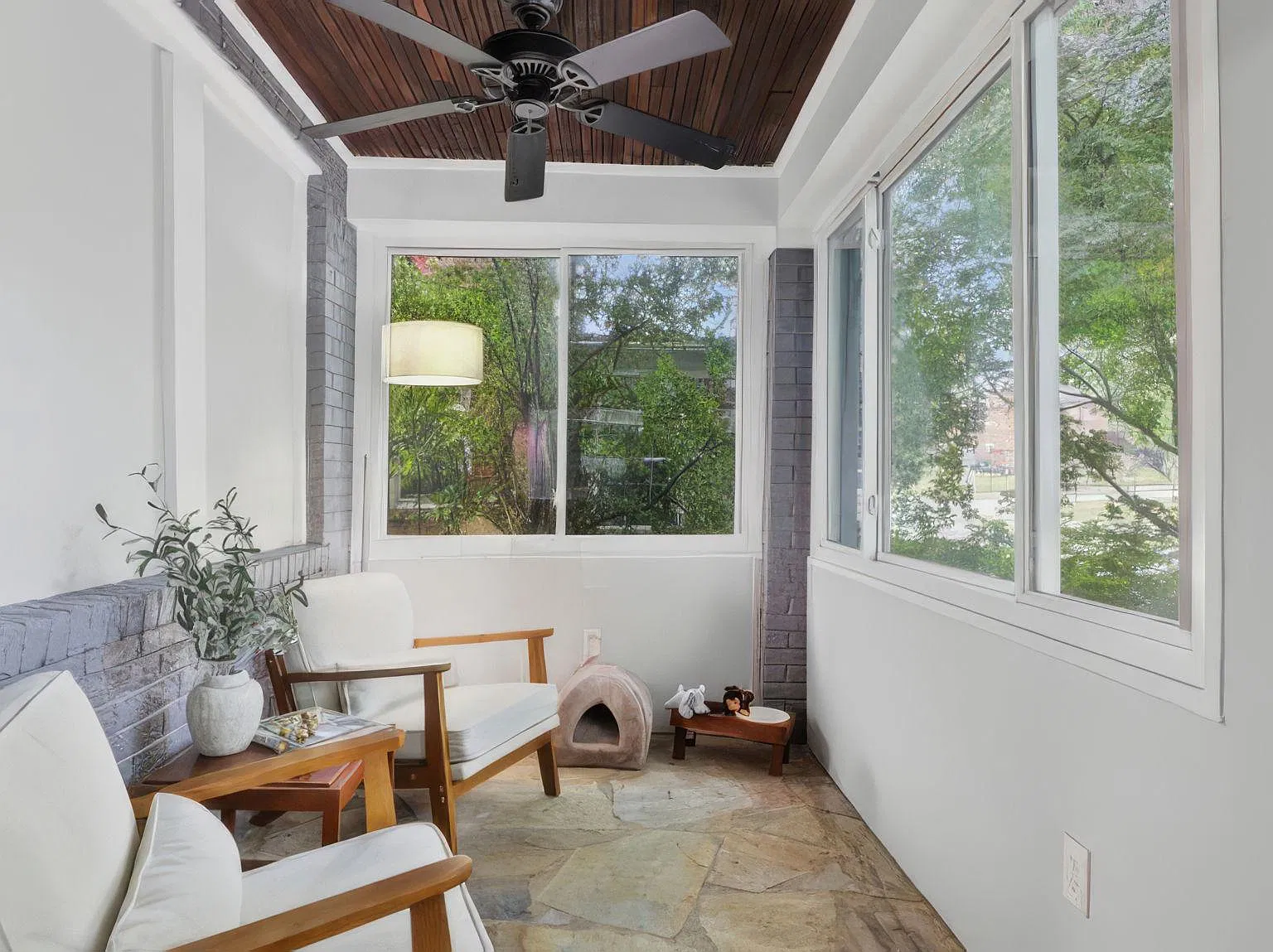 4 bed, 3.0 bath, 1824 sqft, $3,000 — Photo 3