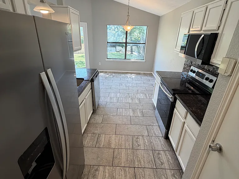 222 Lydia Cir — Photo 17