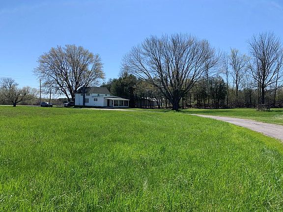 4th image of 7611 Route 22
