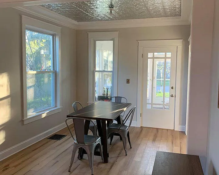 219 S Elmwood Ave — Photo 6