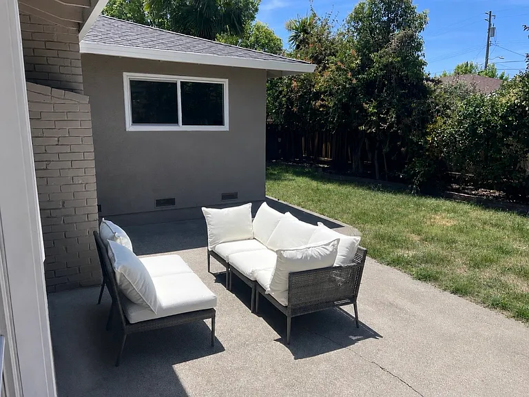 3955 Dunhill St — Photo 15