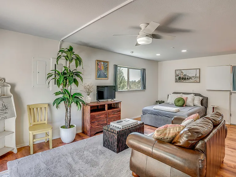 LR, bedroom