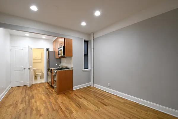 Rented by Corcoran | media 17