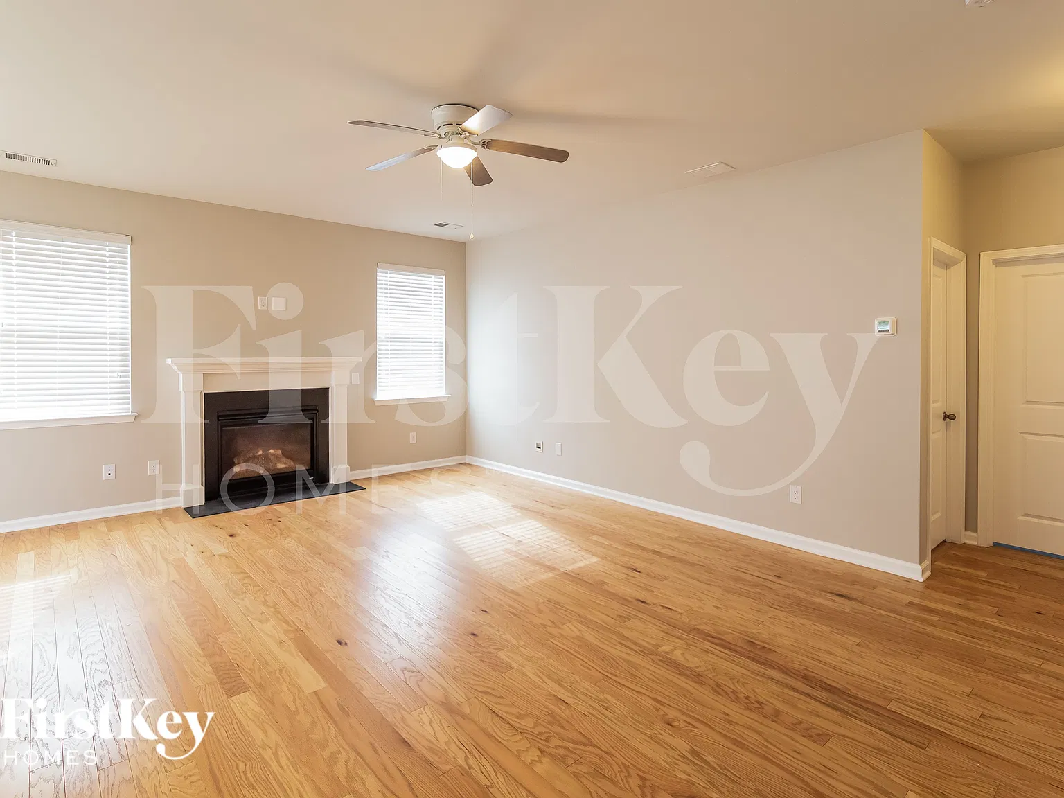 5 bed, 3.0 bath, 2650 sqft, $2,710 — Photo 3