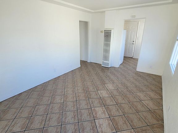 5th image of 2271 Kearney Ave