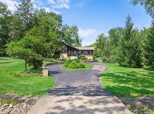 124 Cabin Ln, Pittsburgh, PA 15238