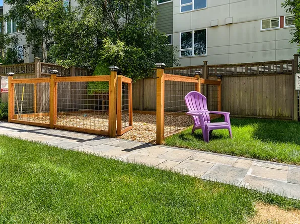 Belcourt Apartments, 2021 NW 58th St APT 8, Seattle, WA 98107