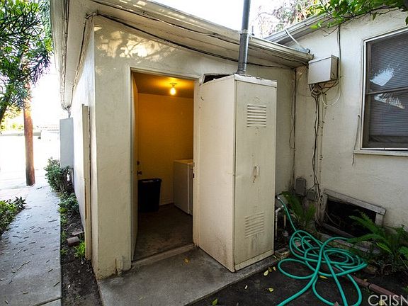 5th image of 4366 Cahuenga Blvd
