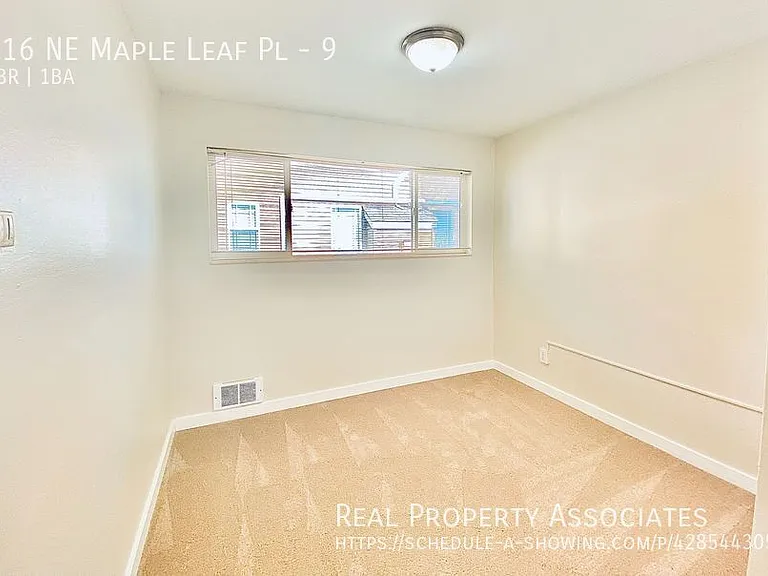416 NE Maple Leaf Pl #9 — Photo 11