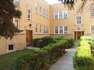 6336 W Raven St APT 2, Chicago, IL 60646