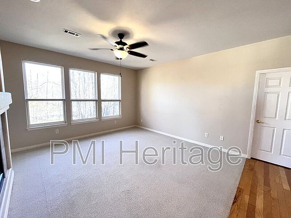 4th image of 28 Highland Pkwy