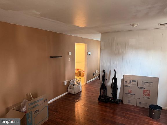 3rd image of 1345 Chapelview Dr