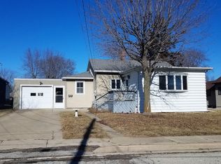 2213 Market St, Peru, IL 61354